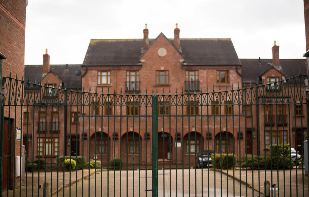 Big Fish Homes - The Cloisters Belfast Dış mekan fotoğraf